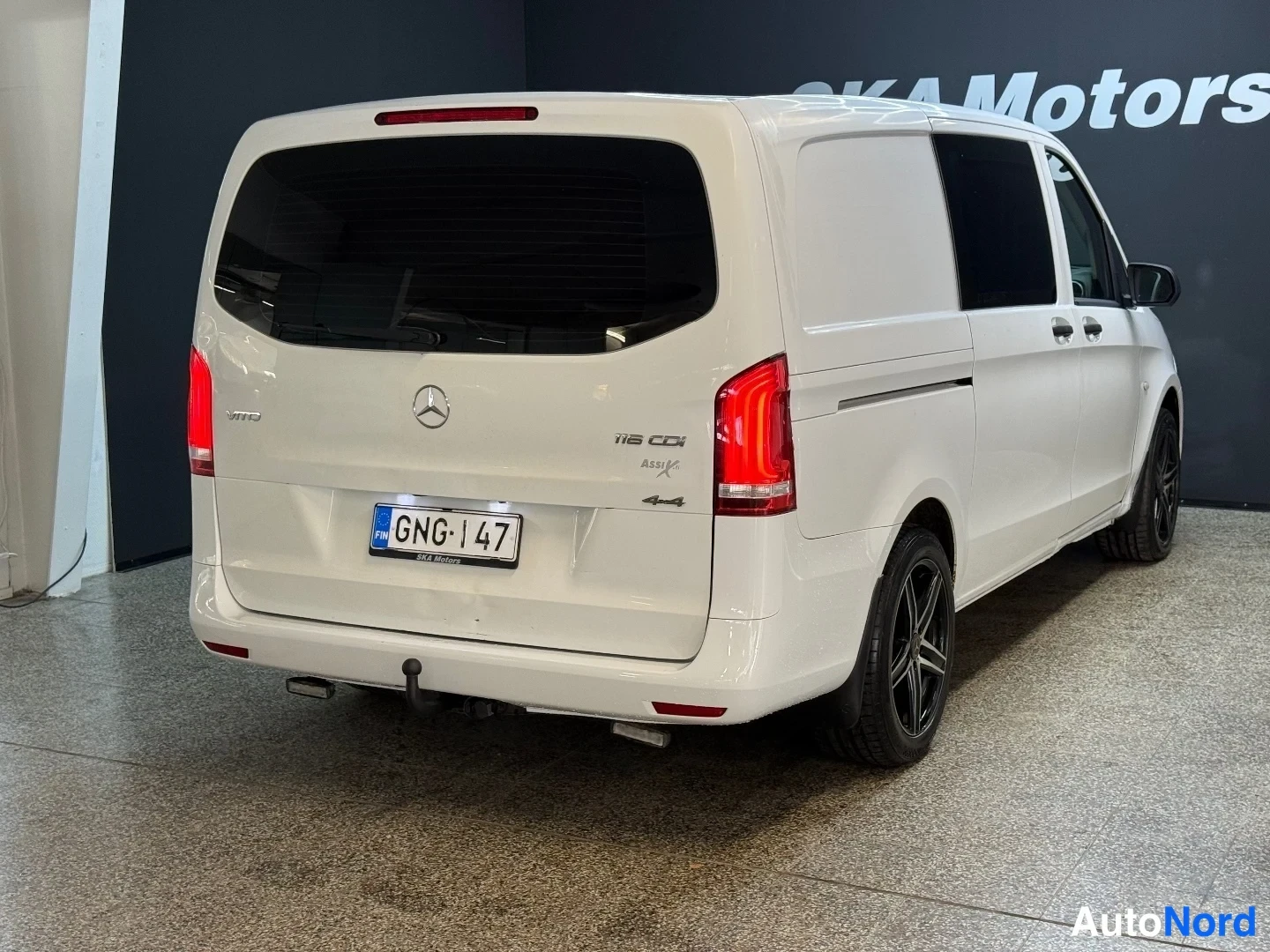Valkoinen Mercedes-Benz Vito 116 CDI 2018, takaviisto, kuva 7