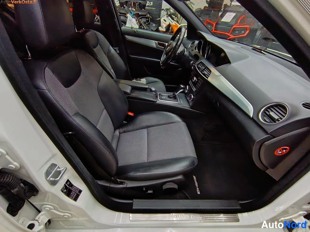 Valkoinen Mercedes-Benz C 300 CDI 4MATIC 2012, etuistuimet, kuva 13