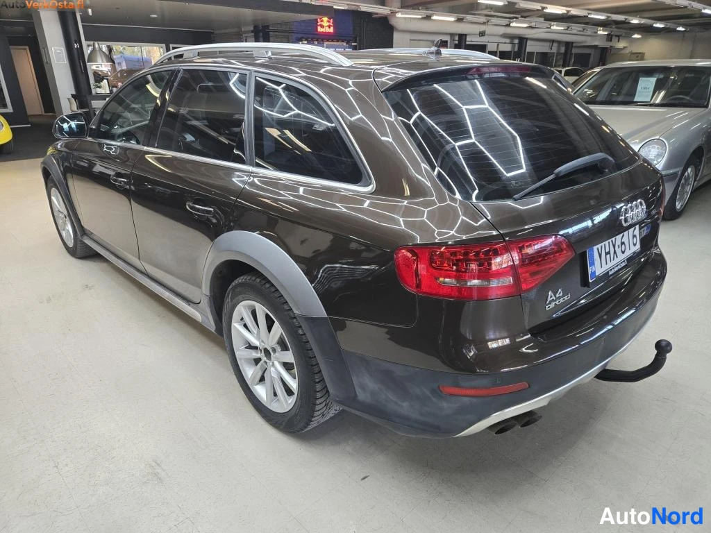 Ruskea Audi A4 Allroad 2010, takaviisto, kuva 5