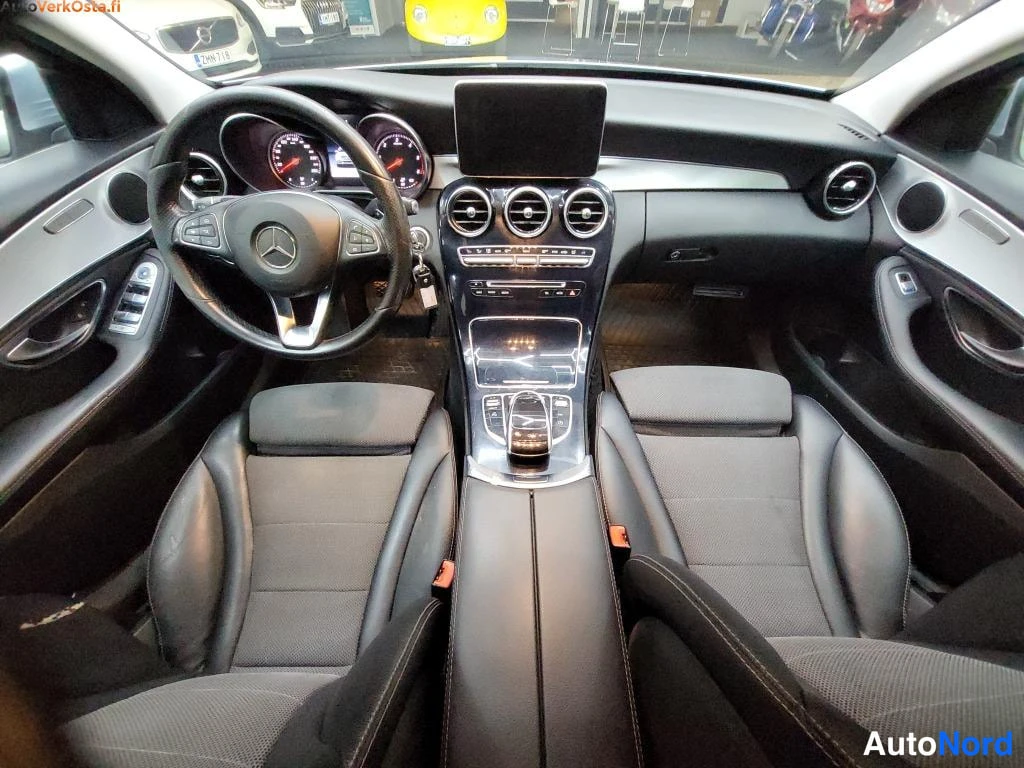 Harmaa Mercedes-Benz C 220 BlueTEC 2015, ohjaamo, kuva 9
