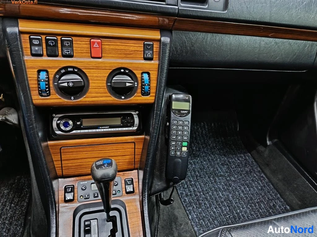 Hopea Mercedes-Benz 300 TE 1991, ohjaamo, kuva 15
