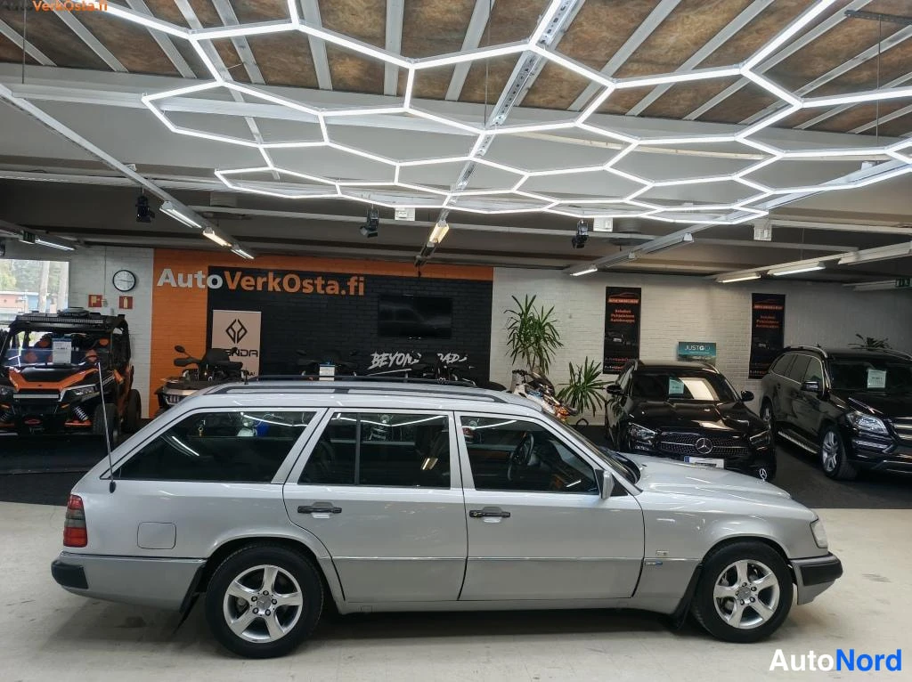 Hopea Mercedes-Benz 300 TE 1991, sivulta, kuva 5