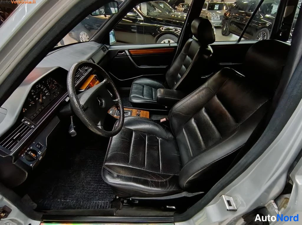 Hopea Mercedes-Benz 300 TE 1991, ohjaamo, kuva 11