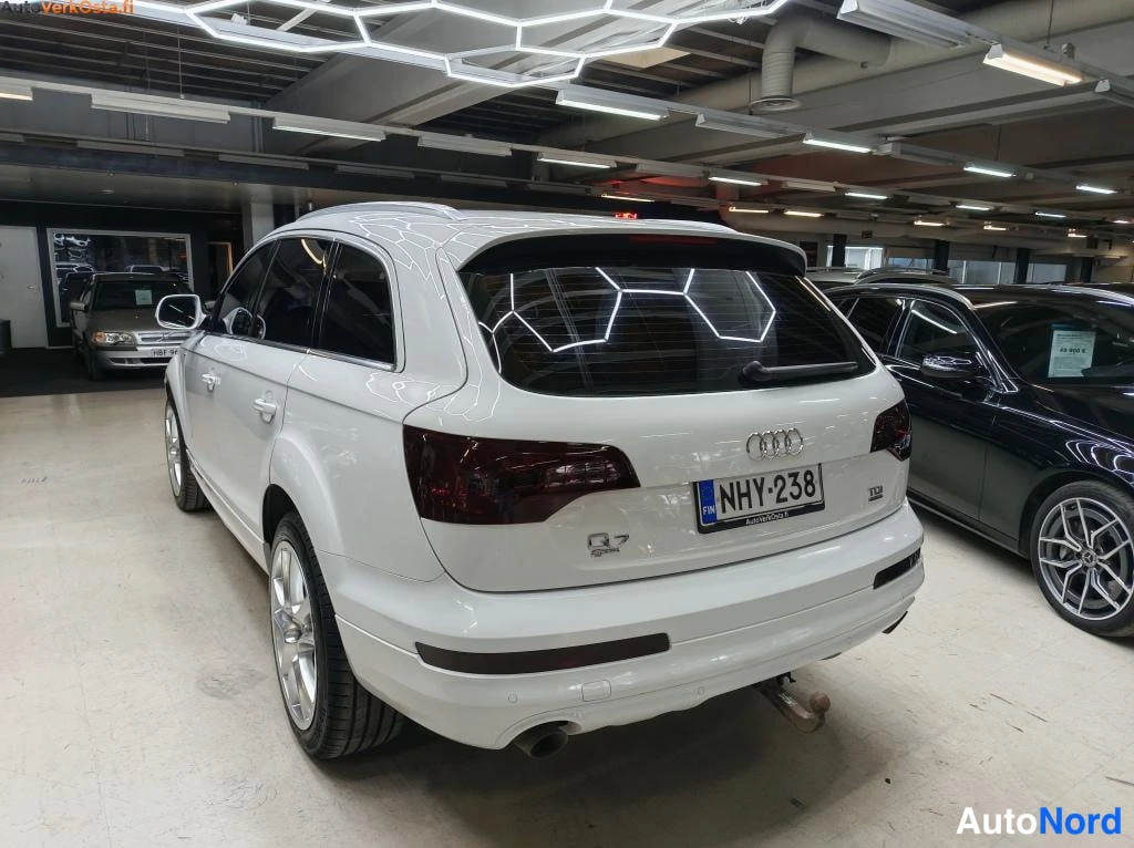Valkoinen Audi Q7 2012, takaviisto, kuva 6