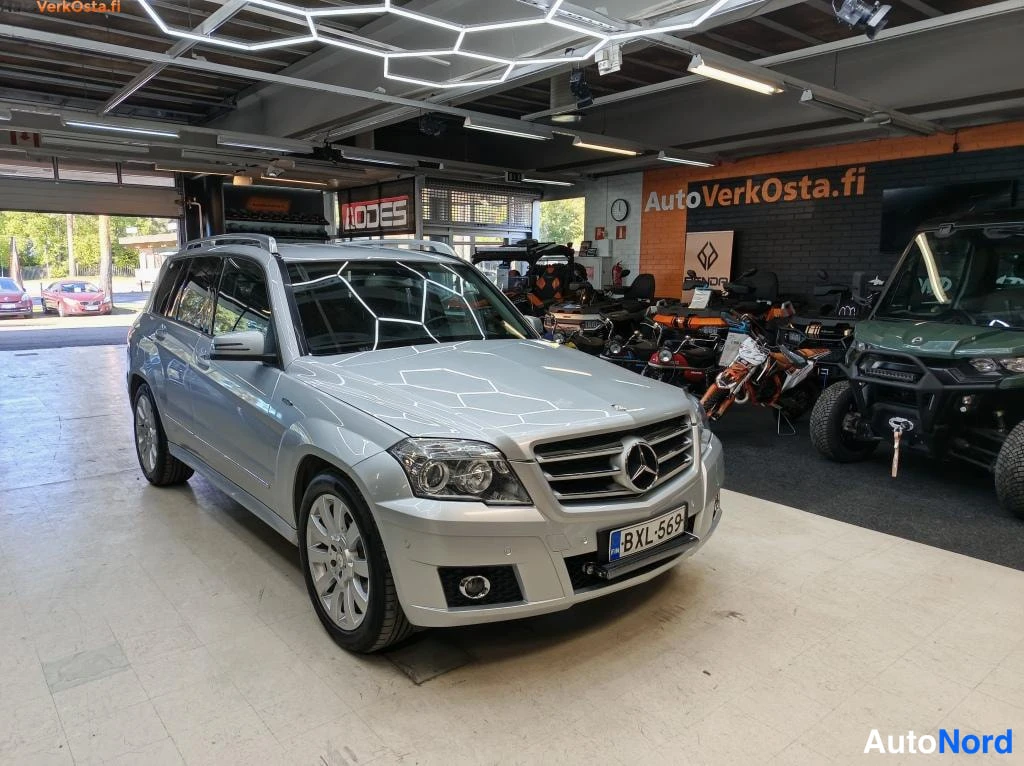 Hopea Mercedes-Benz GLK 220 CDI 4MATIC 2011, etuviisto, keula oikealle, kuva 2