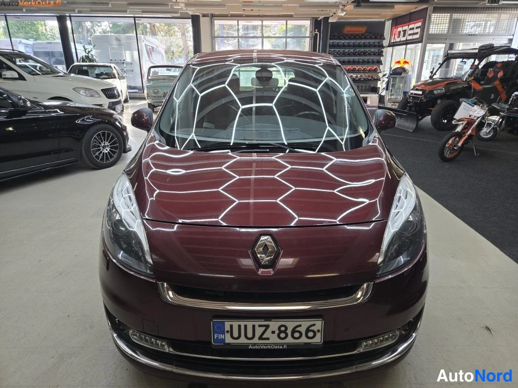 Punainen Renault Scenic 2014, edestä, kuva 3