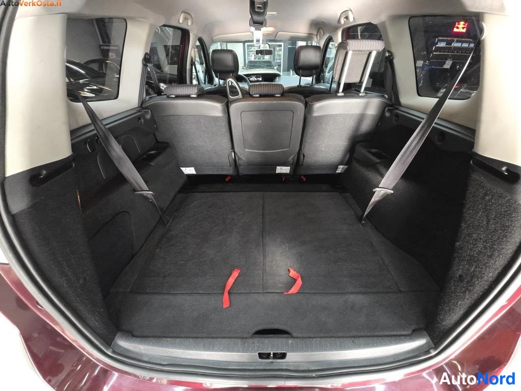 Punainen Renault Scenic 2014, tavaratila, kuva 14