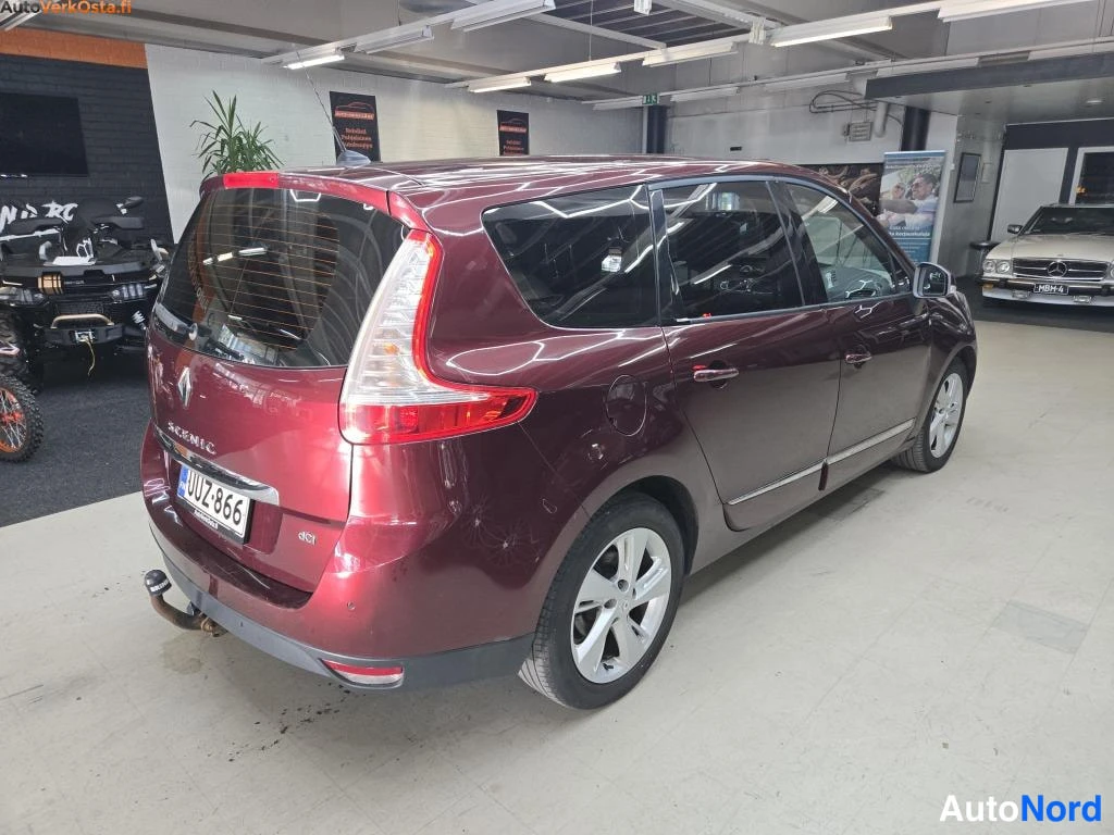 Punainen Renault Scenic 2014, takaviisto, kuva 5
