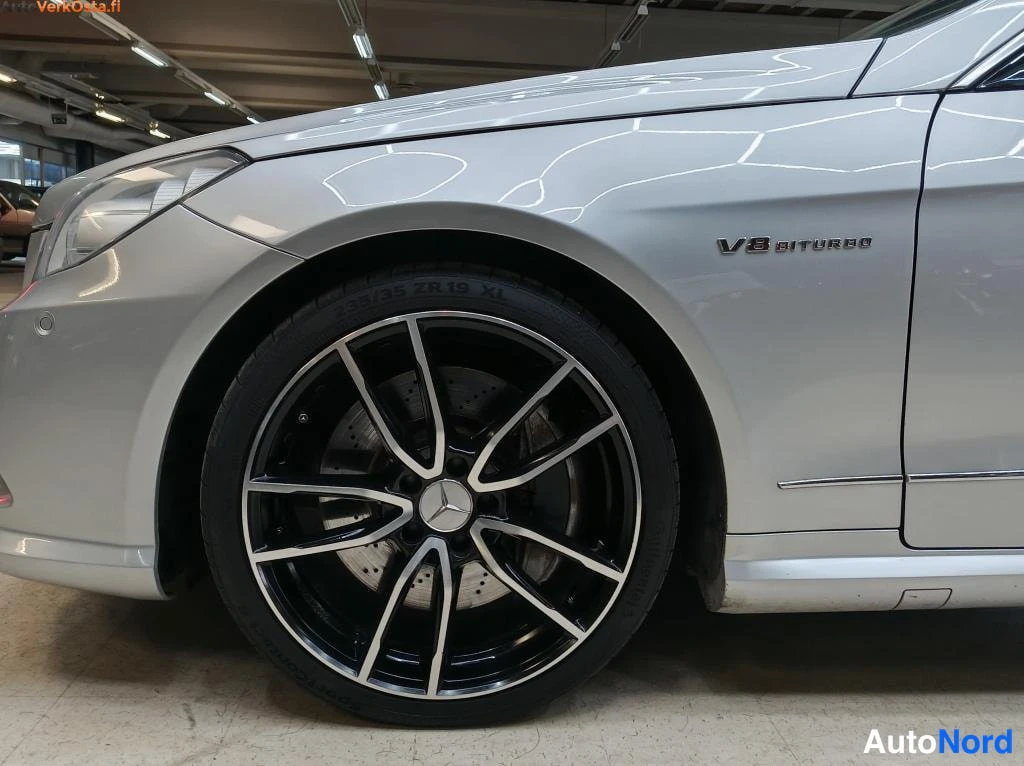 Hopea Mercedes-Benz E 500 2011, yksityiskohta, kuva 23