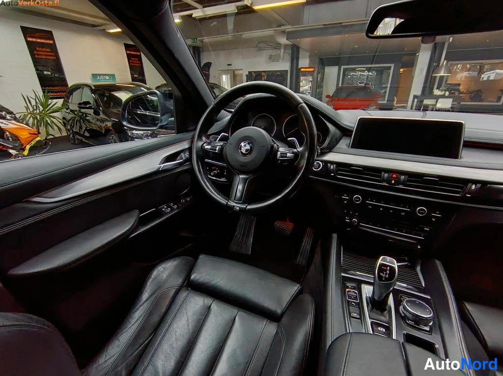 Musta BMW X6 2015, ohjaamo, kuva 11