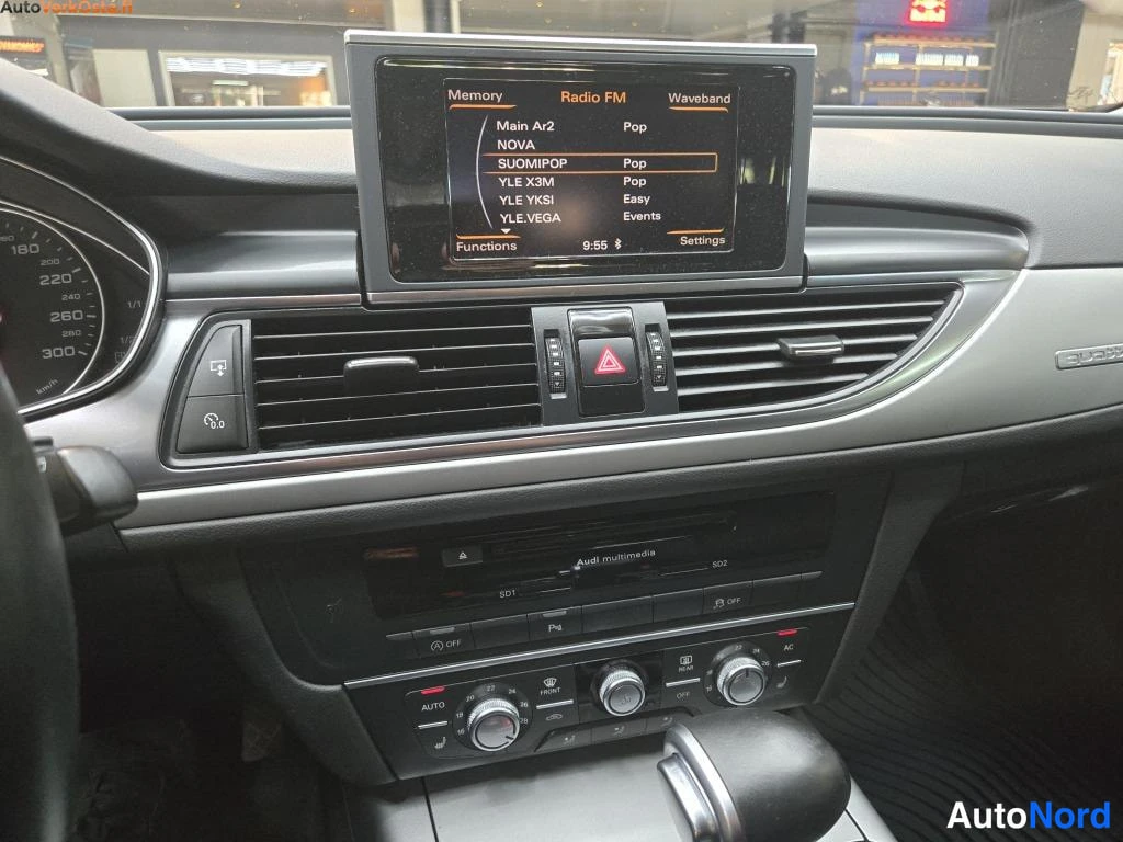 Musta Audi A6 Avant 2013, ohjaamo, kuva 11