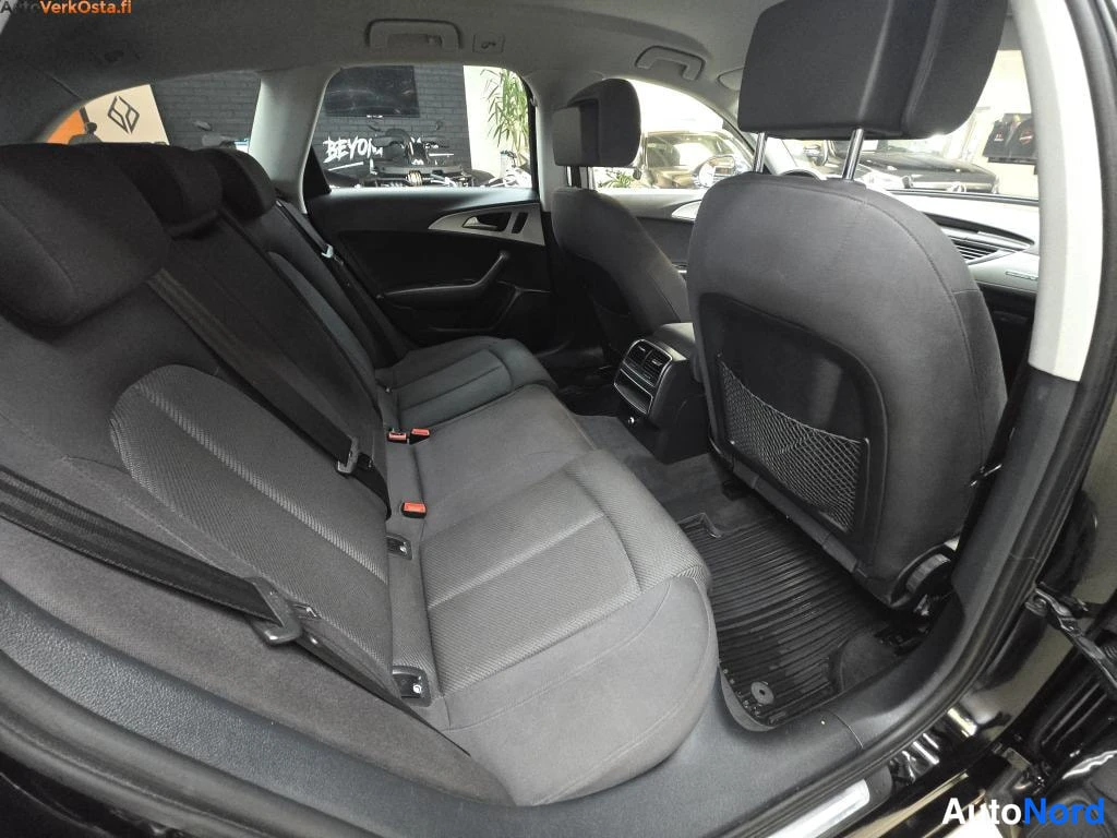 Musta Audi A6 Avant 2013, takaistuimet, kuva 14