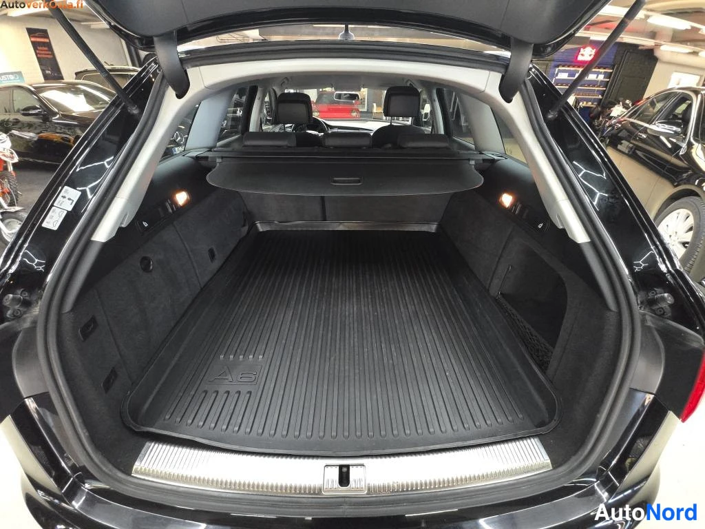 Musta Audi A6 Avant 2013, tavaratila, kuva 15