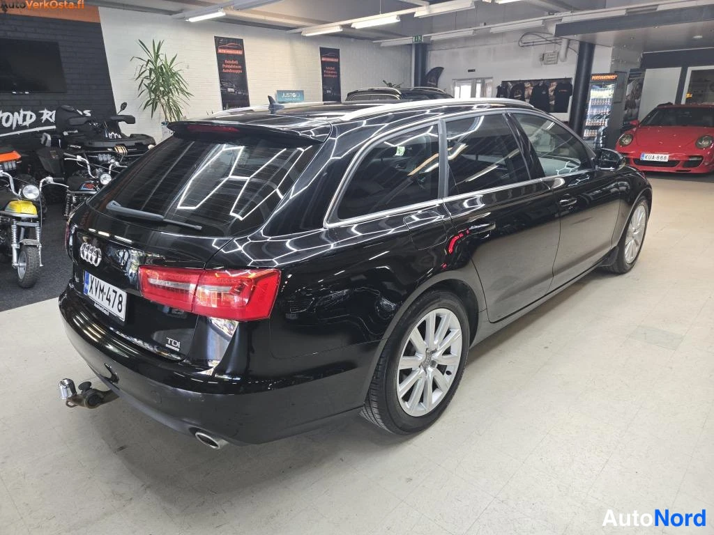 Musta Audi A6 Avant 2013, takaviisto, kuva 5