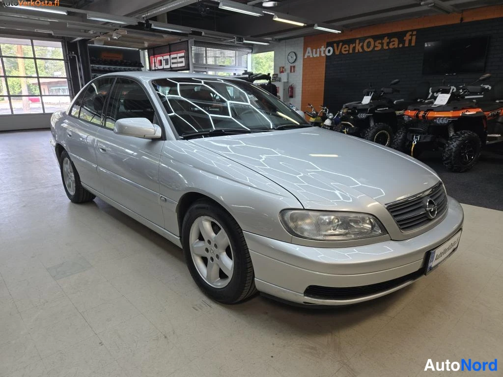 Hopea Opel Omega 2004, etuviisto, keula oikealle, kuva 2