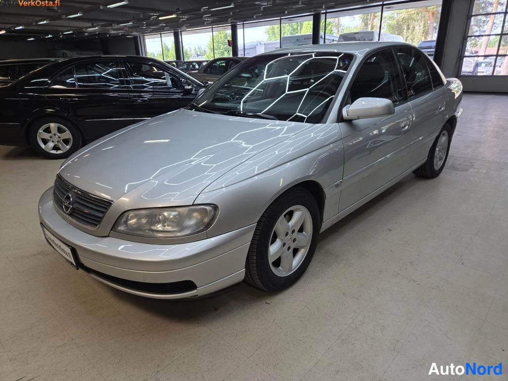 Opel Omega 2.2 2004