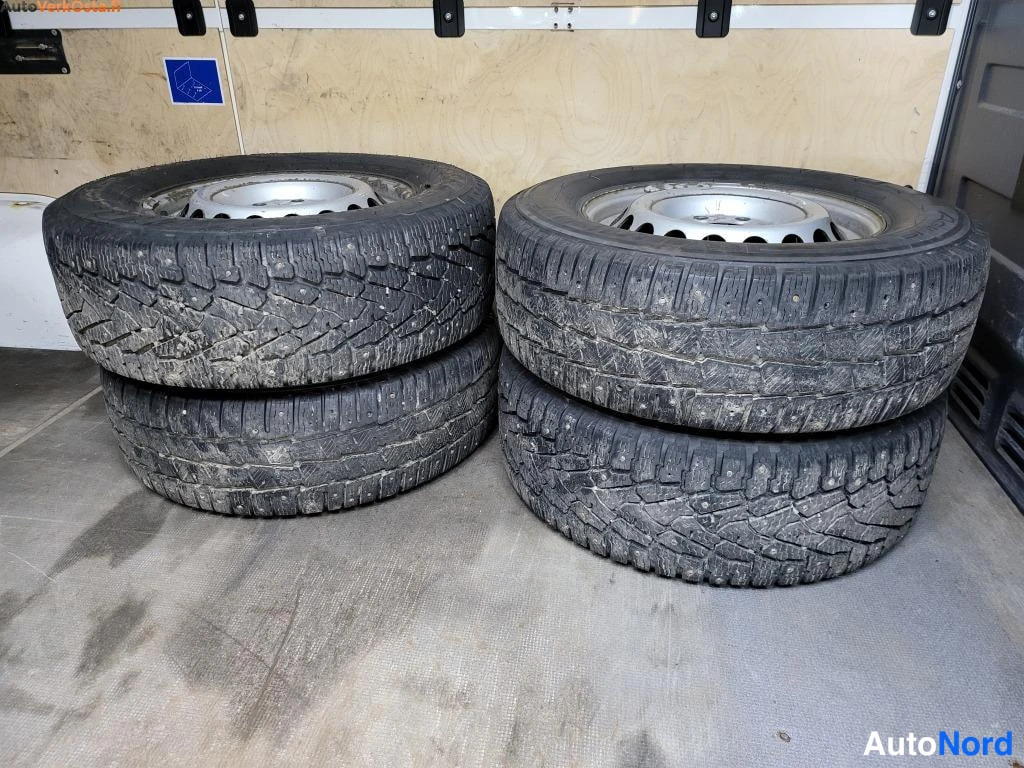 Valkoinen Volkswagen Crafter 2013, yksityiskohta, kuva 13