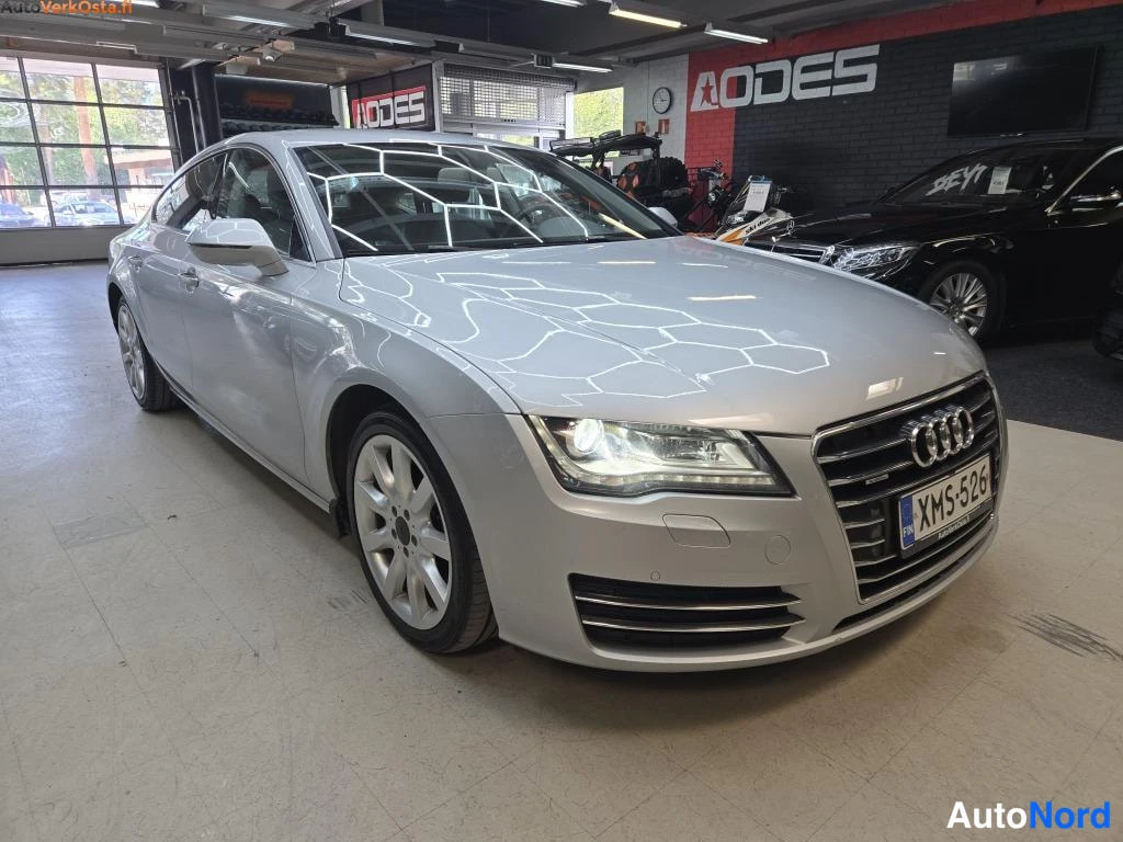Hopea Audi A7 2011, etuviisto, keula oikealle, kuva 2
