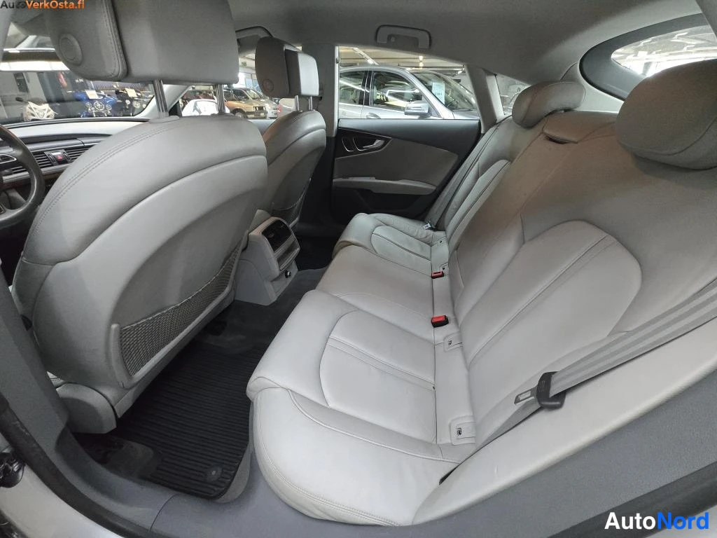 Hopea Audi A7 2011, takaistuimet, kuva 13