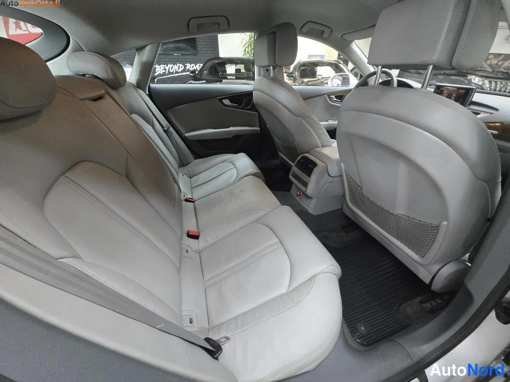 Hopea Audi A7 2011, takaistuimet, kuva 14