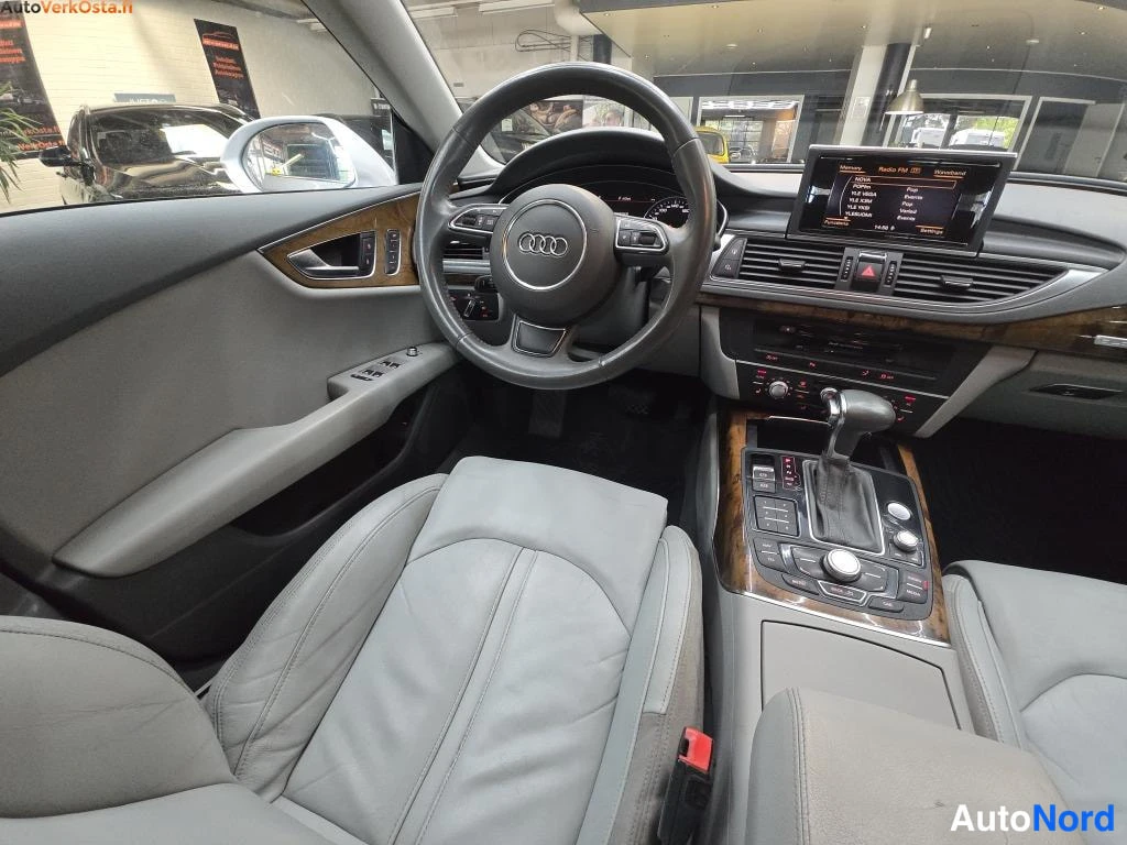 Hopea Audi A7 2011, ohjaamo, kuva 8