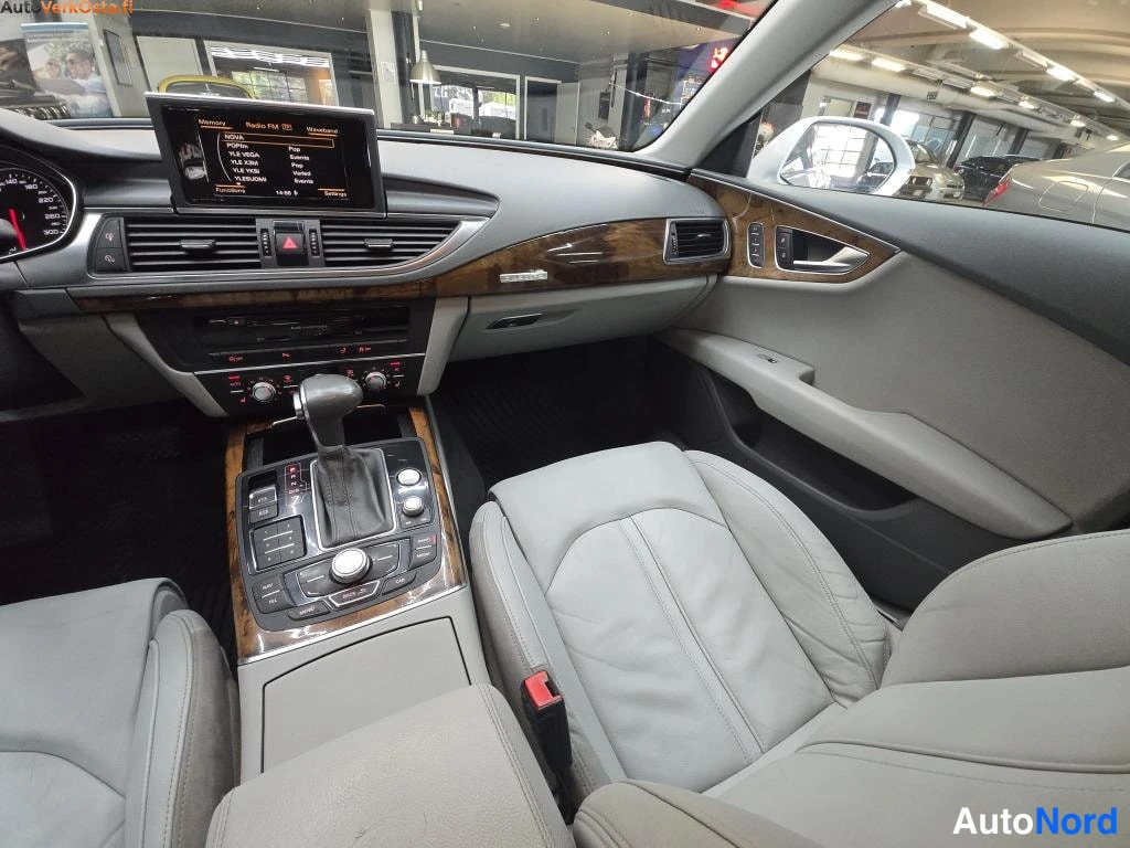 Hopea Audi A7 2011, ohjaamo, kuva 10