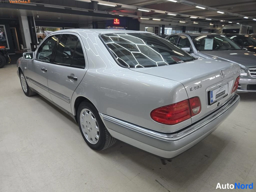 Hopea Mercedes-Benz E 200 1998, takaviisto, kuva 5