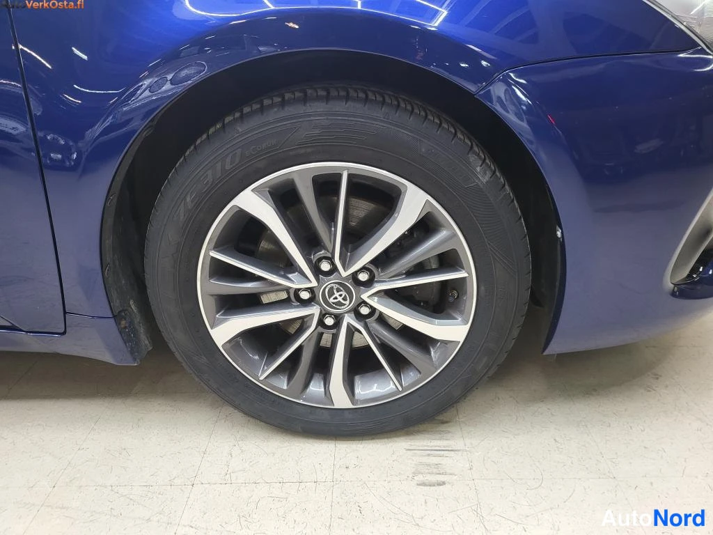Sininen Toyota Avensis 2016, yksityiskohta, kuva 29