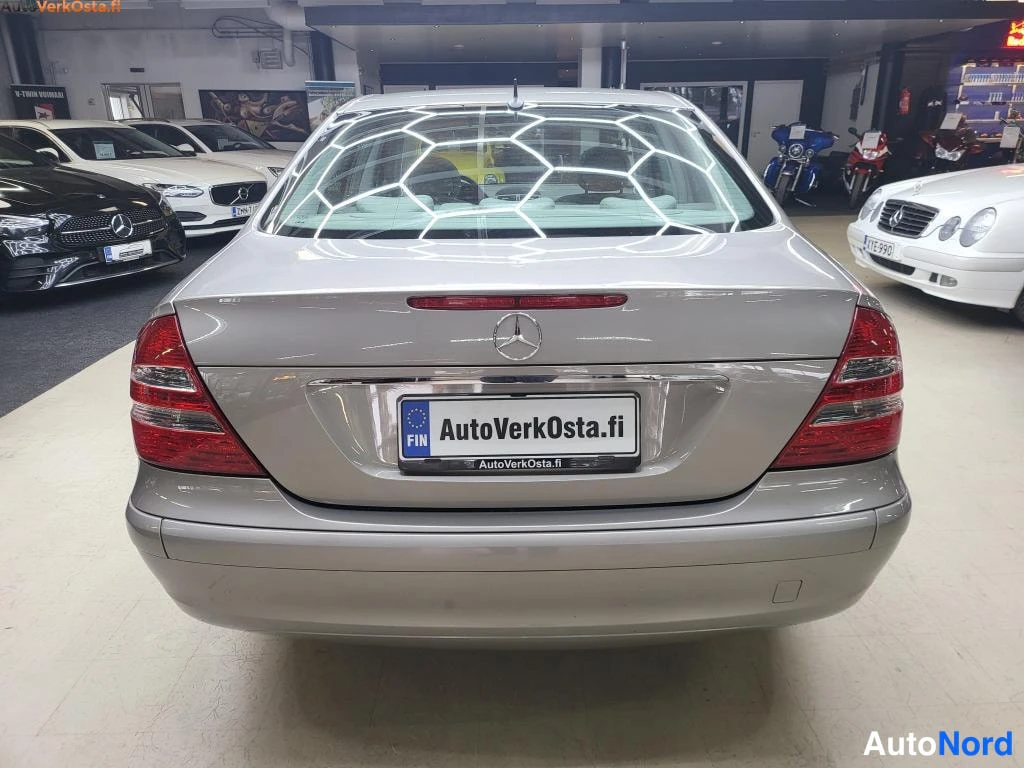 Harmaa Mercedes-Benz E 200 2003, takaa, kuva 6