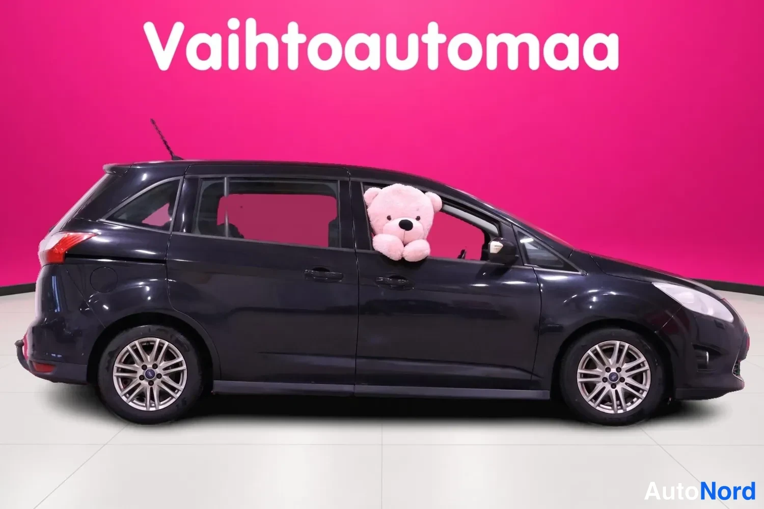 Musta Ford Grand C-Max 2011, sivulta, kuva 3
