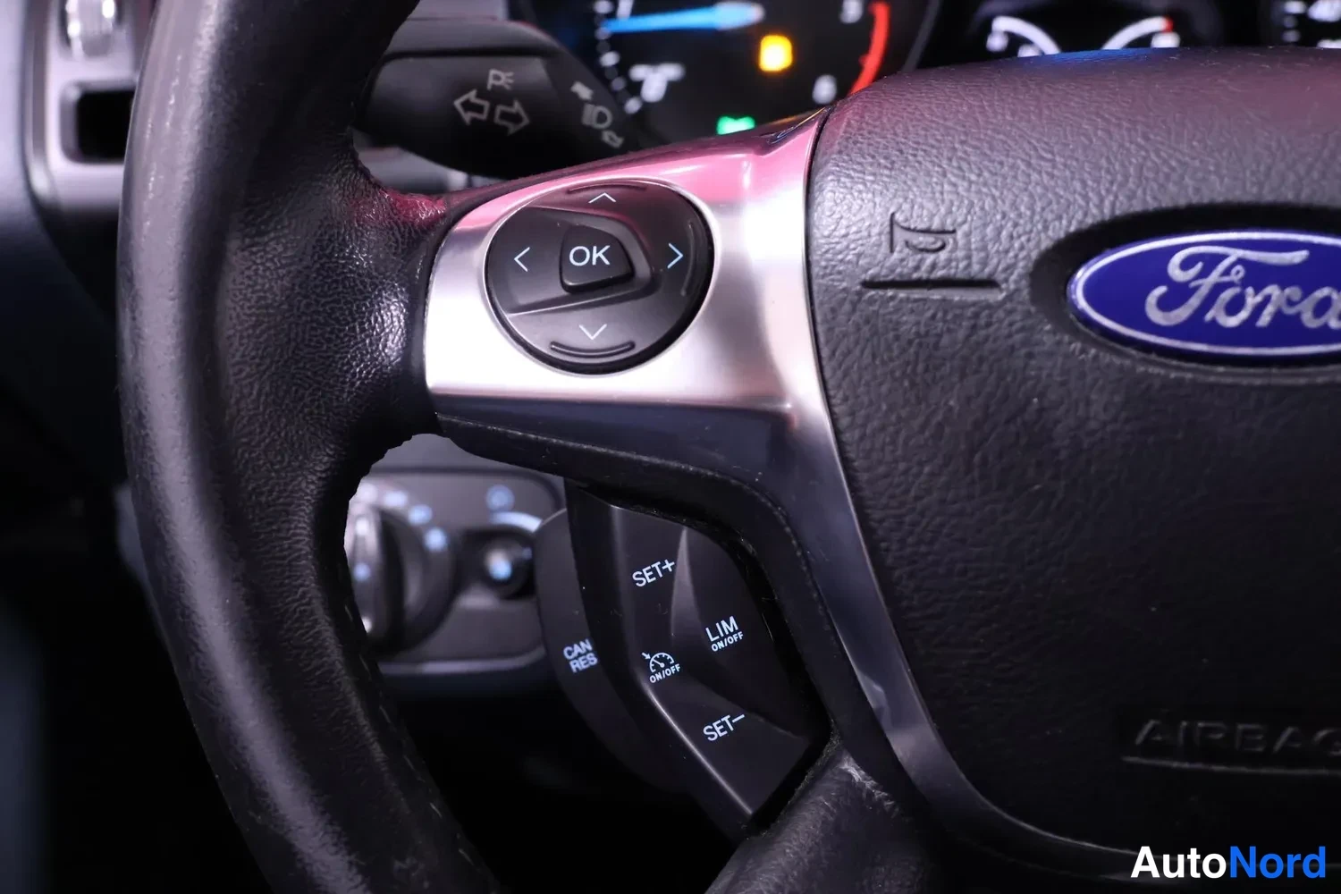 Musta Ford Grand C-Max 2011, yksityiskohta, kuva 13