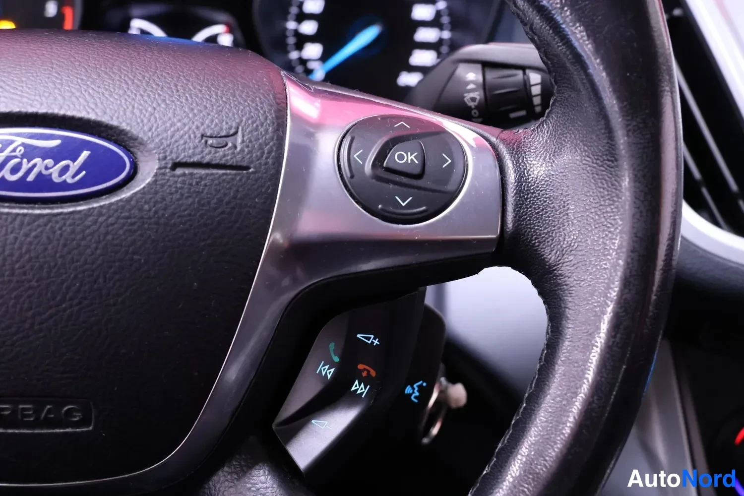 Musta Ford Grand C-Max 2011, yksityiskohta, kuva 15