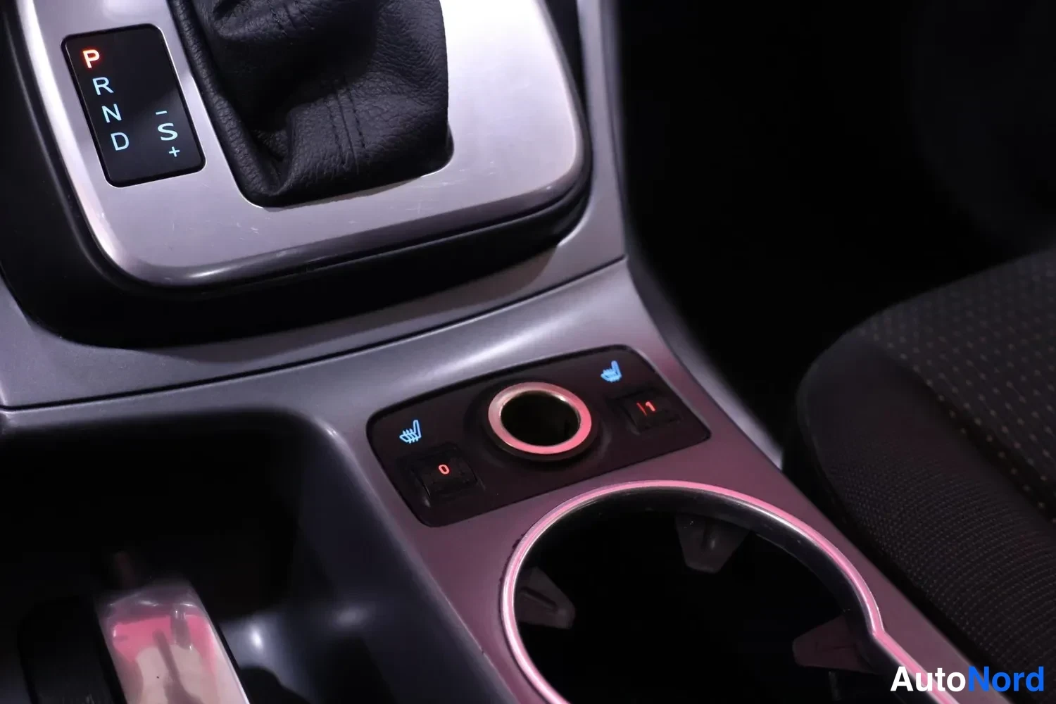 Musta Ford Grand C-Max 2011, yksityiskohta, kuva 18