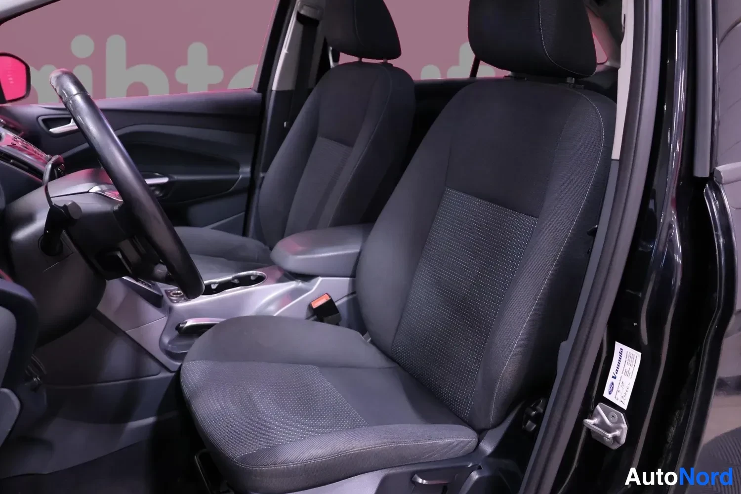 Musta Ford Grand C-Max 2011, etuistuimet, kuva 9