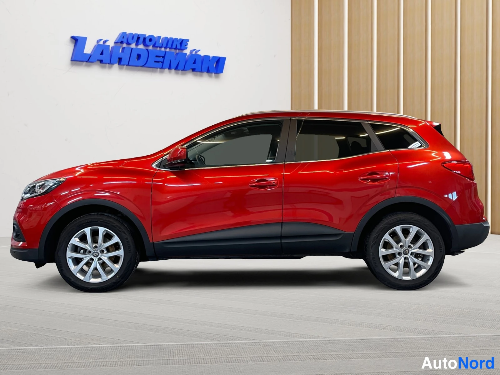 Punainen Renault Kadjar 2019, sivulta, kuva 5