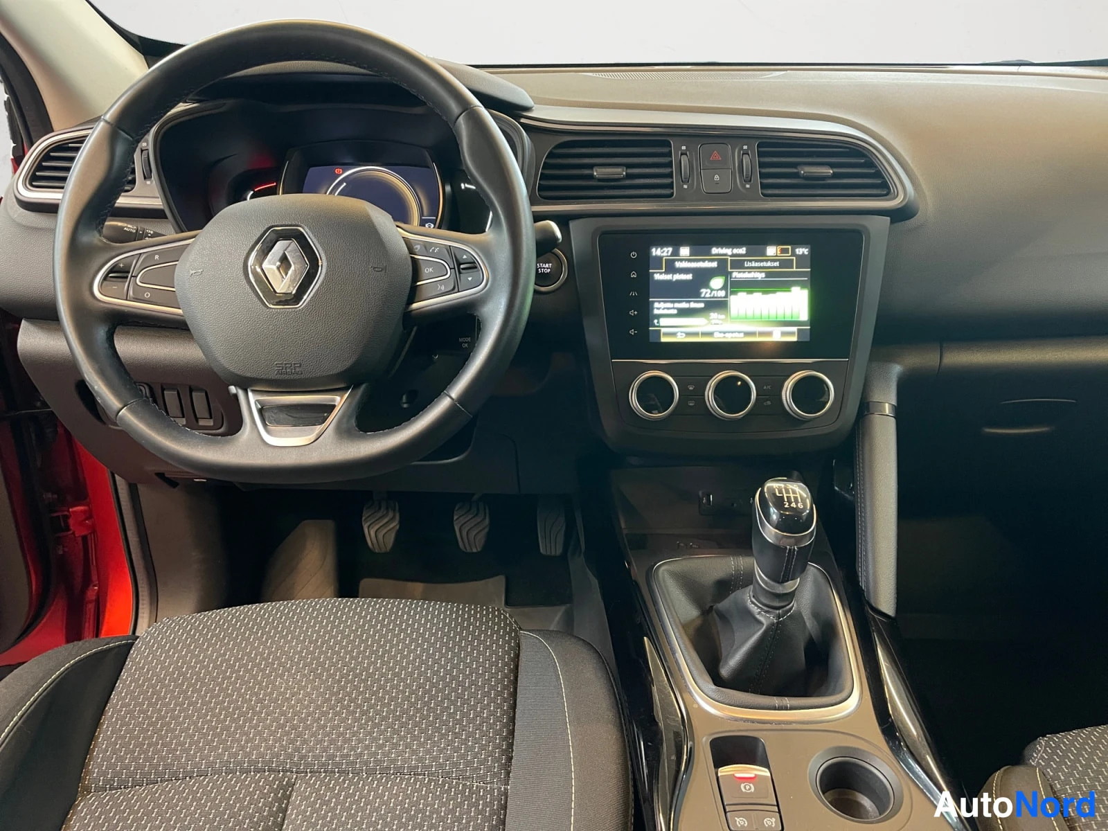 Punainen Renault Kadjar 2019, ohjaamo, kuva 11