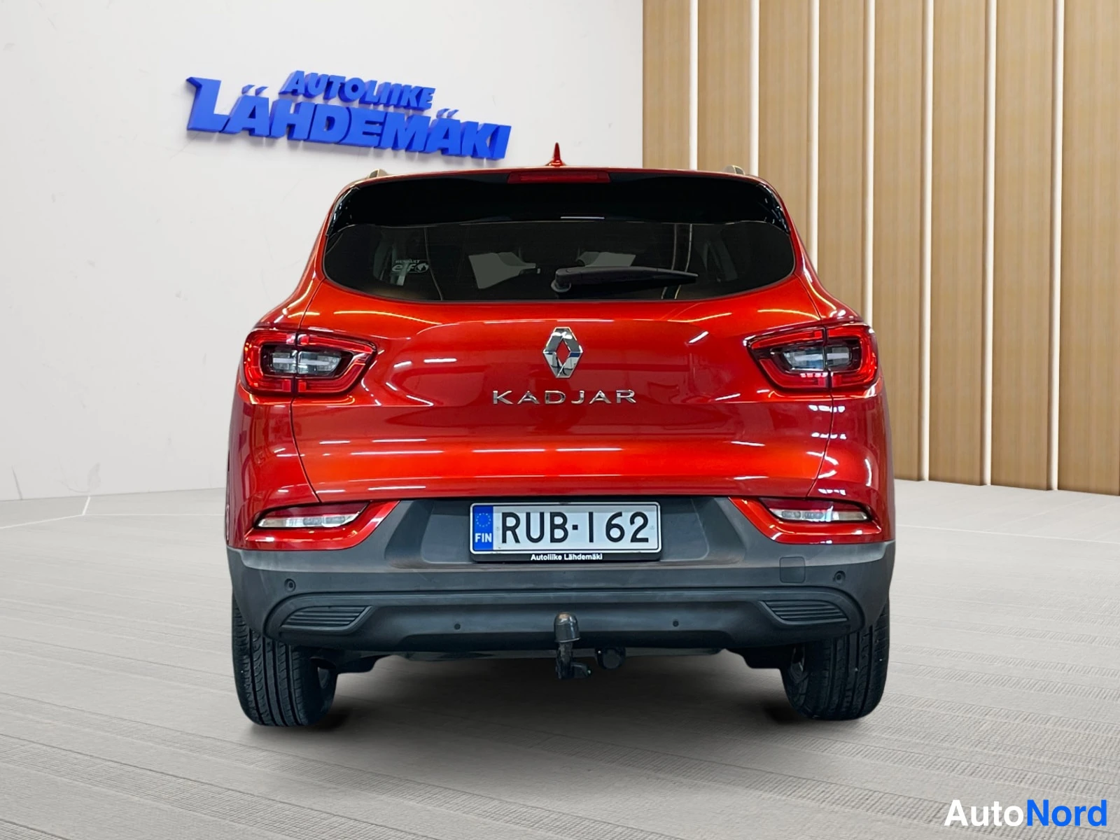 Punainen Renault Kadjar 2019, takaa, kuva 8