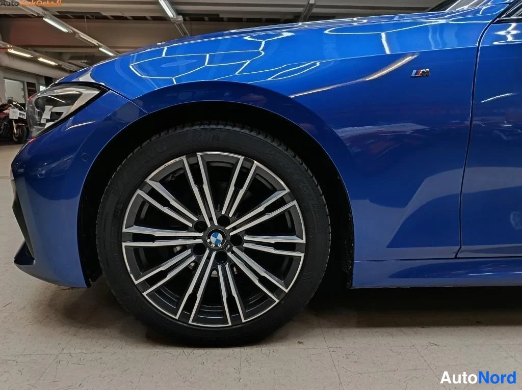 Sininen BMW 320d xDrive 2020, yksityiskohta, kuva 19