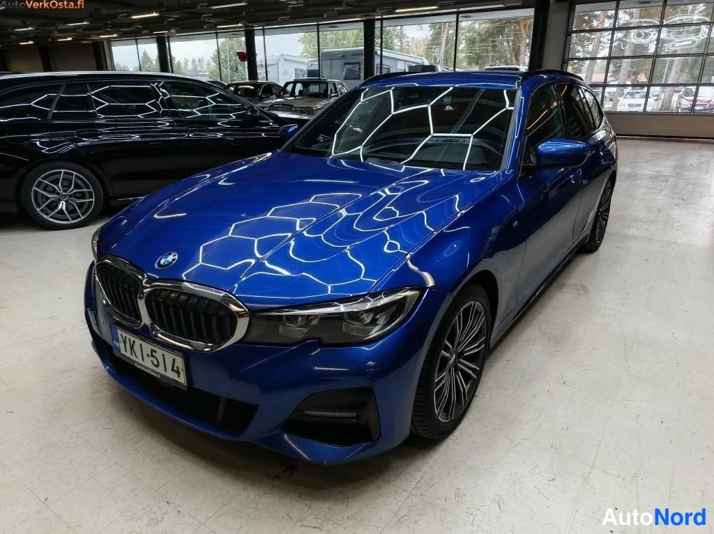 Sininen BMW 320d xDrive 2020, etuviisto, keula vasemmalle, kuva 2