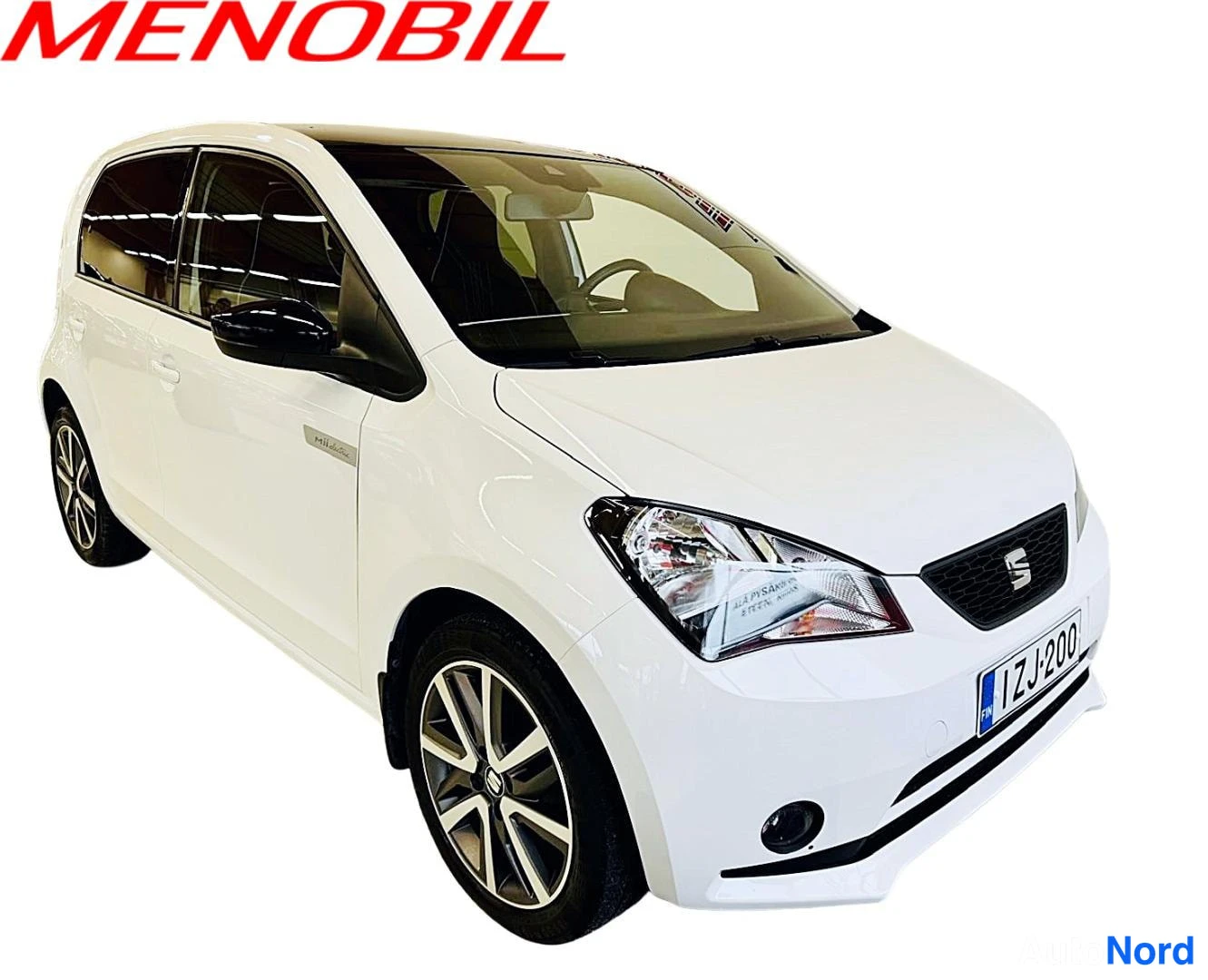 Valkoinen Seat Mii Electric 2021, etuviisto, keula oikealle, kuva 2