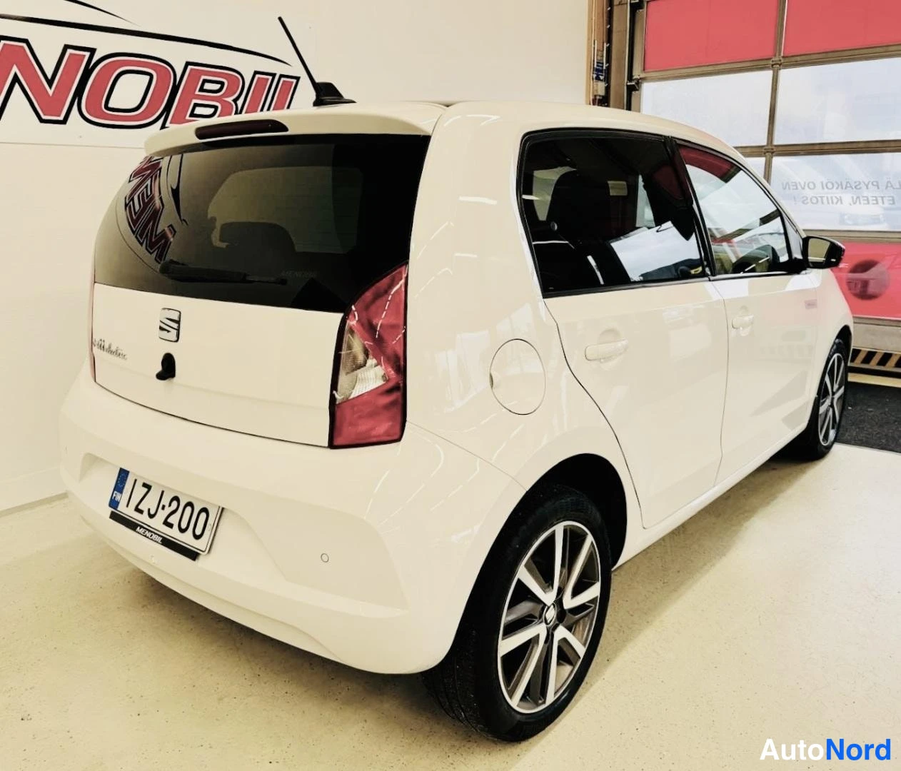 Valkoinen Seat Mii Electric 2021, takaviisto, kuva 7