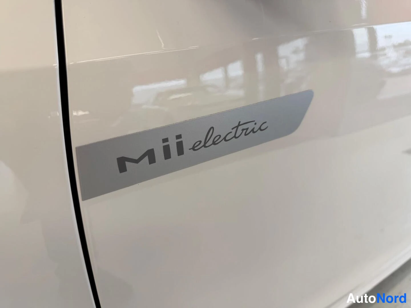 Valkoinen Seat Mii Electric 2021, yksityiskohta, kuva 15