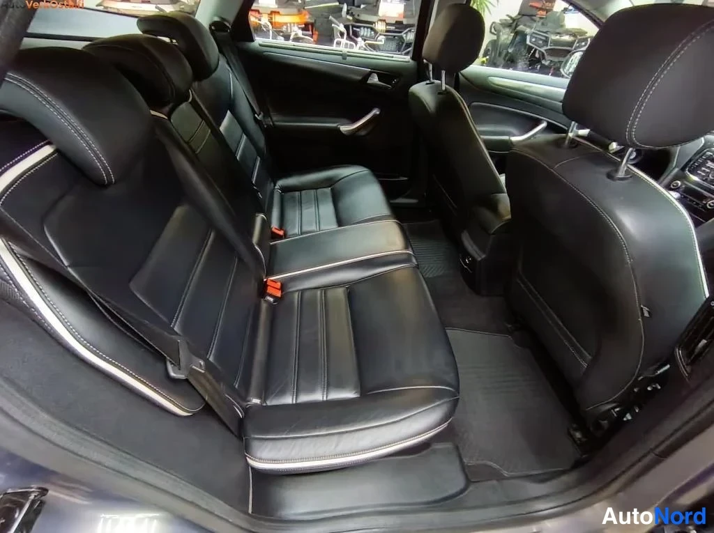Harmaa Ford Mondeo 2012, takaistuimet, kuva 14