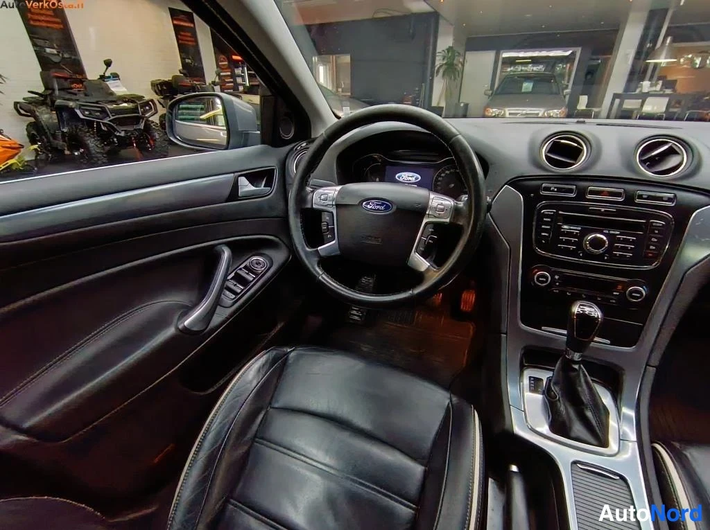 Harmaa Ford Mondeo 2012, ohjaamo, kuva 9