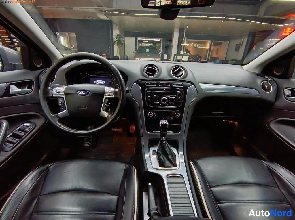 Harmaa Ford Mondeo 2012, ohjaamo, kuva 11