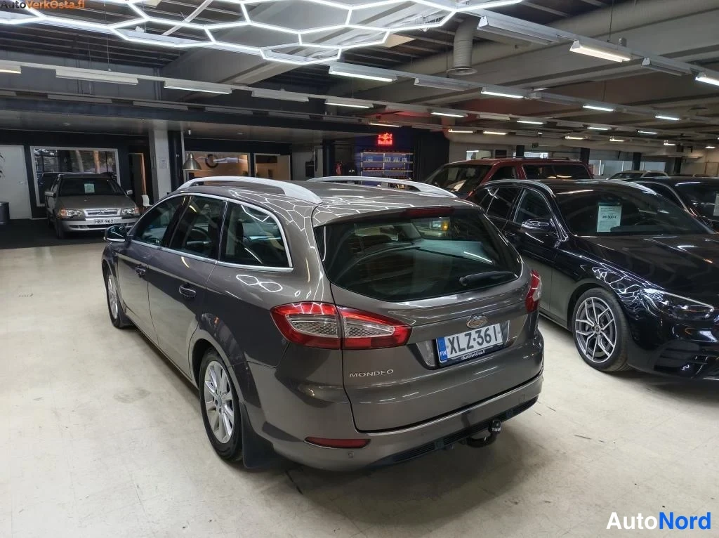 Harmaa Ford Mondeo 2012, takaviisto, kuva 6