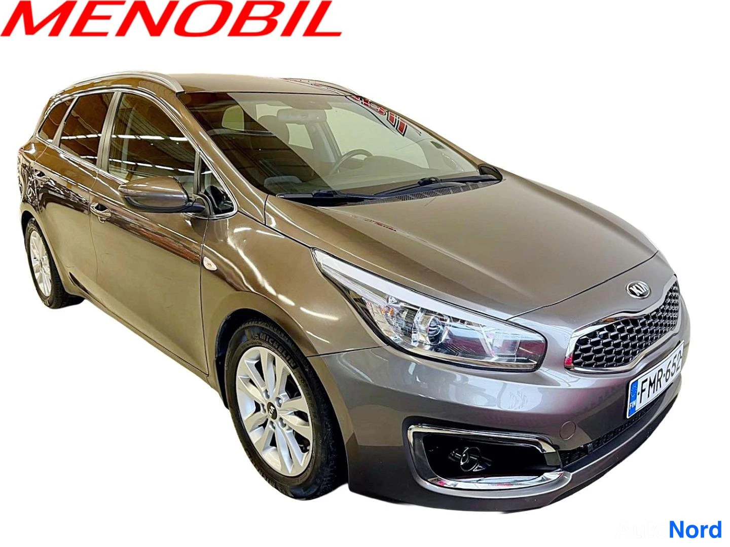 Harmaa Kia Ceed SW 2017, etuviisto, keula oikealle, kuva 2