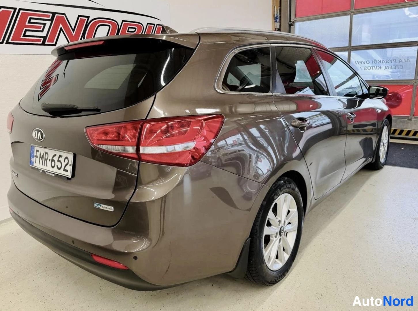 Harmaa Kia Ceed SW 2017, takaviisto, kuva 7
