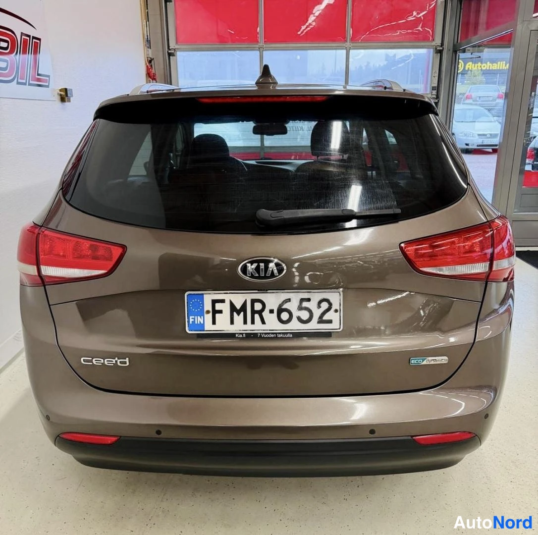 Harmaa Kia Ceed SW 2017, takaa, kuva 8