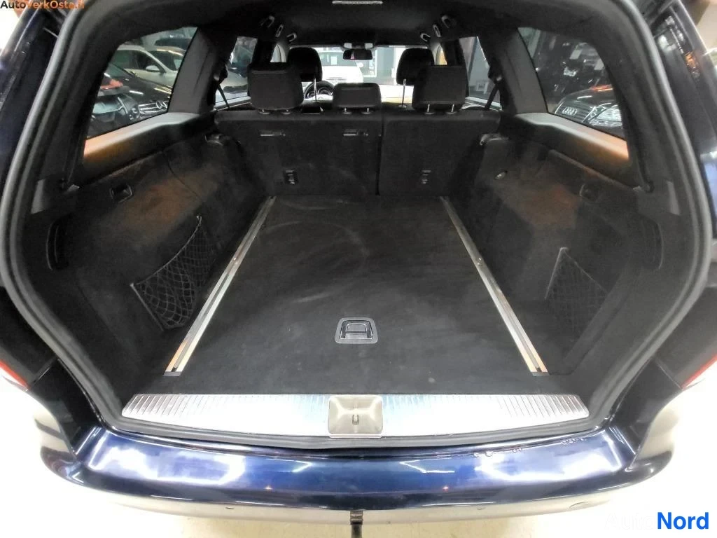 Sininen Mercedes-Benz E 250 CDI 4MATIC 2014, tavaratila, kuva 14